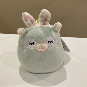 NWT 3.5” Miley the Llama with Bunny Ears Easter Squishmallow Clip